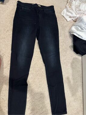 GAP Women’s Black Skinny Jeans